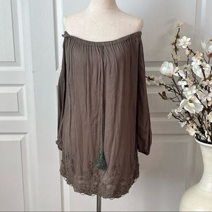 NWOT Off Shoulder Long Sleeve Flowy Top